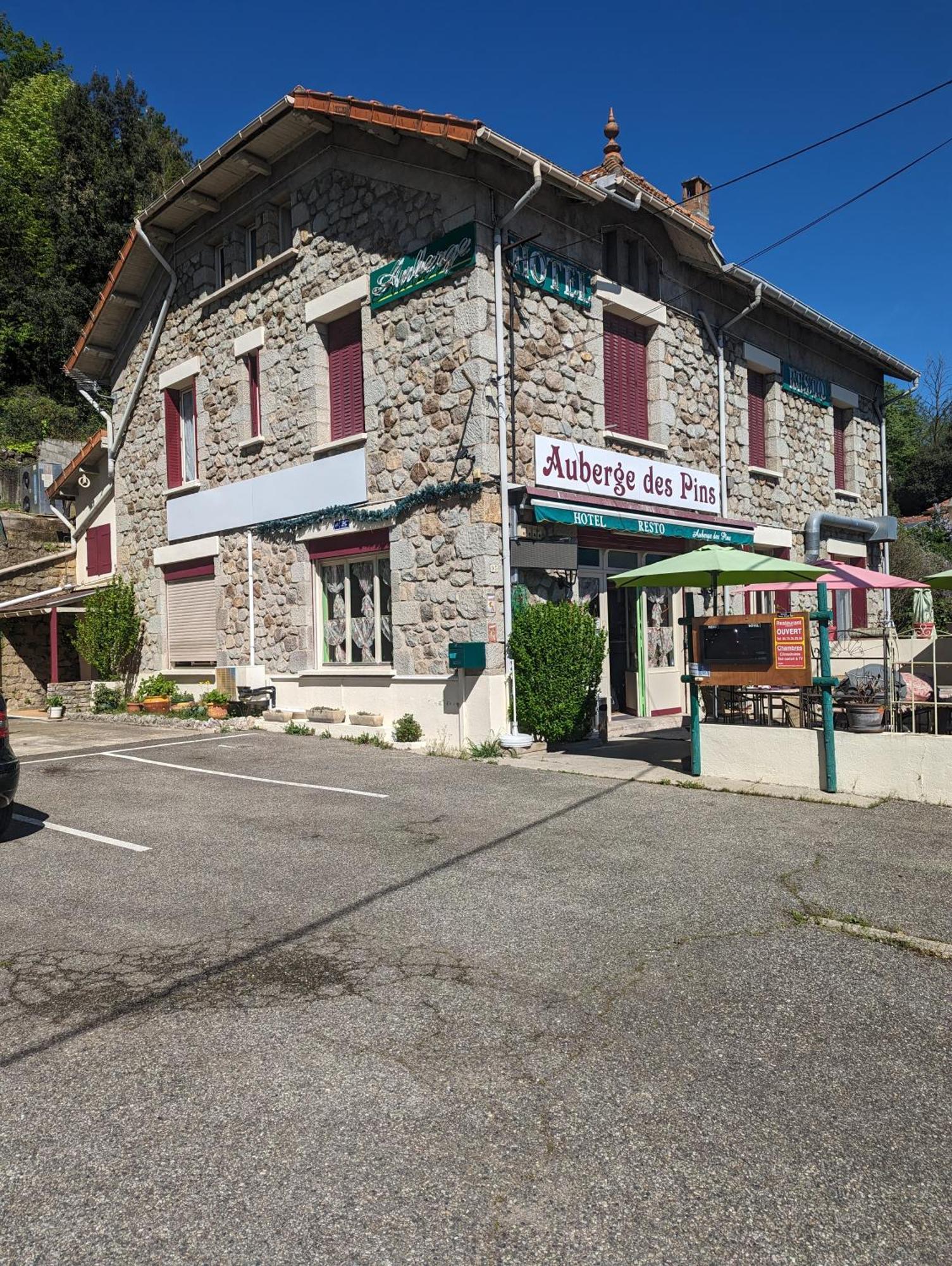 Auberge Des Pins โอเบอนา ภายนอก รูปภาพ